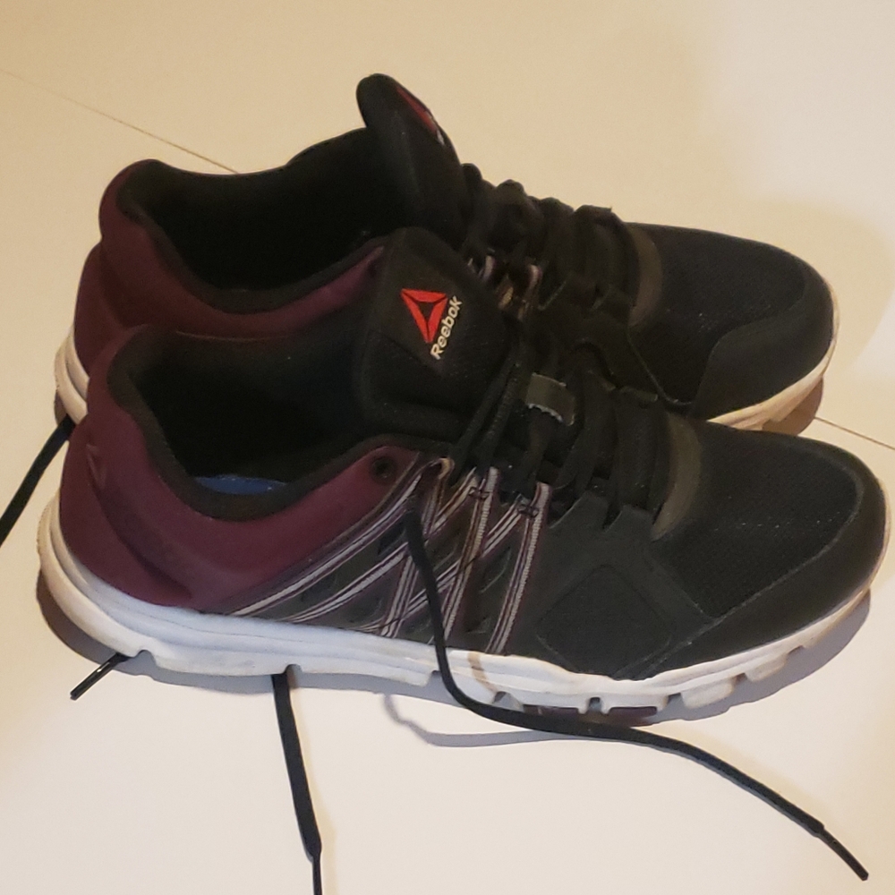 Maroon and black Reebok your flex mens size 10 running shoes